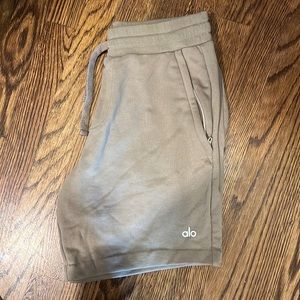 Alo Yoga Men’s Chill Short